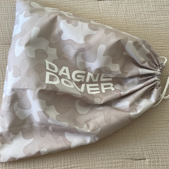 NWT Dagne Dover Ace Fanny Pack Belt Bag in Dusk Violet - Picture 3 of 3